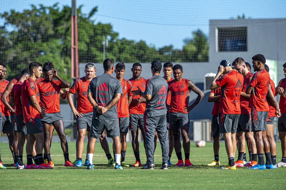 Escalação do Flamengo: Mauricinho deve repetir no clássico o time que venceu o Resende