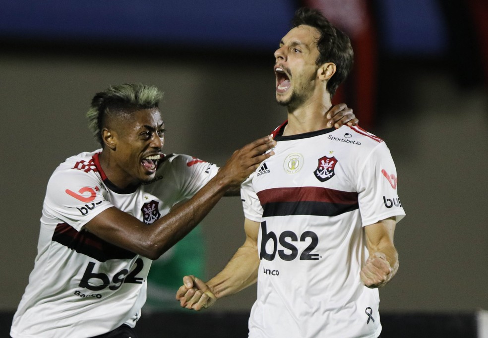 Gol de Rodrigo Caio parecia ter sacramentado mais uma vitória do Flamengo — Foto: HEBER GOMES/AGIF/ESTADÃO CONTEÚDO