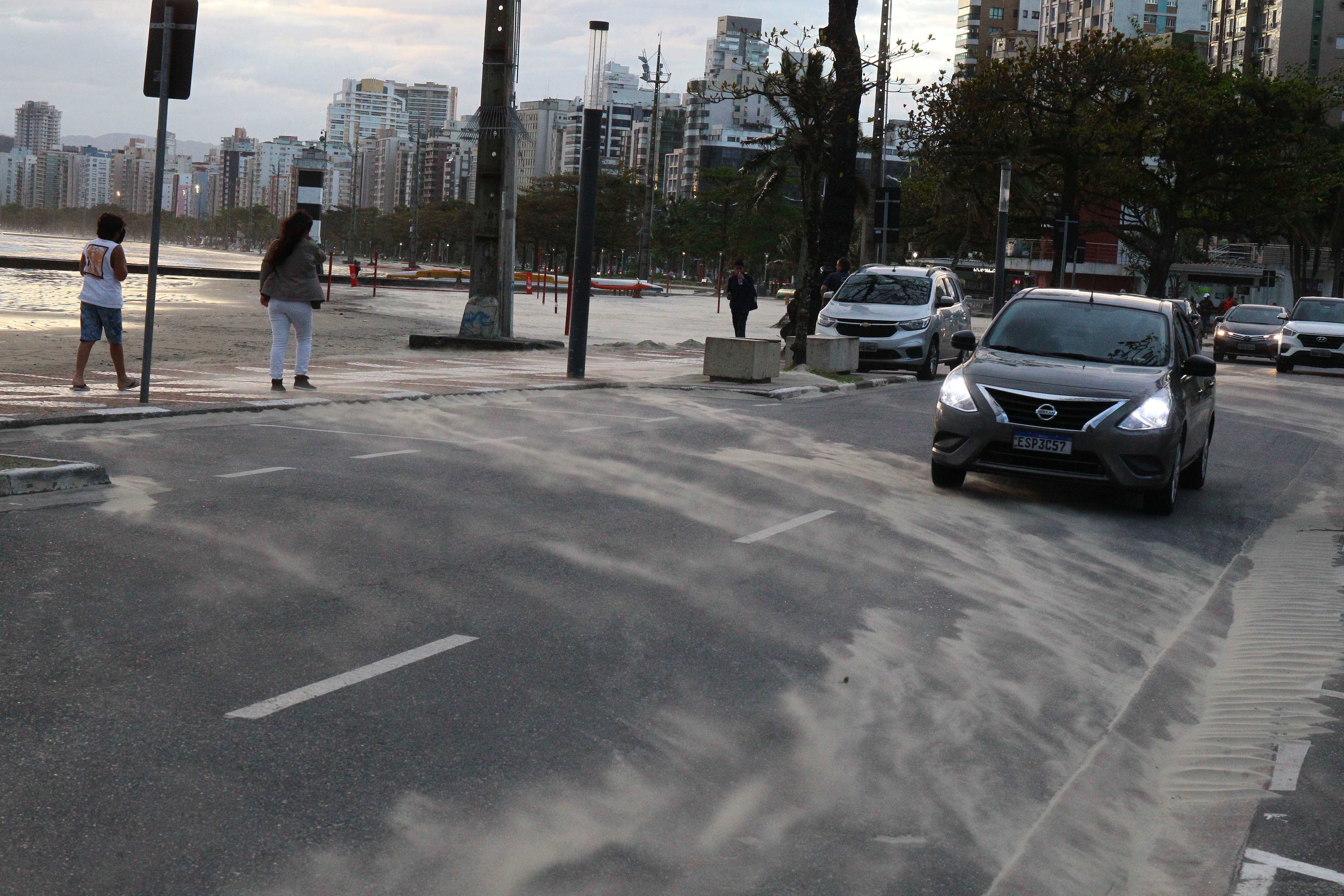 Instituto de meteorologia emite alerta para ventos de até 100 Km/h em cidades de SP