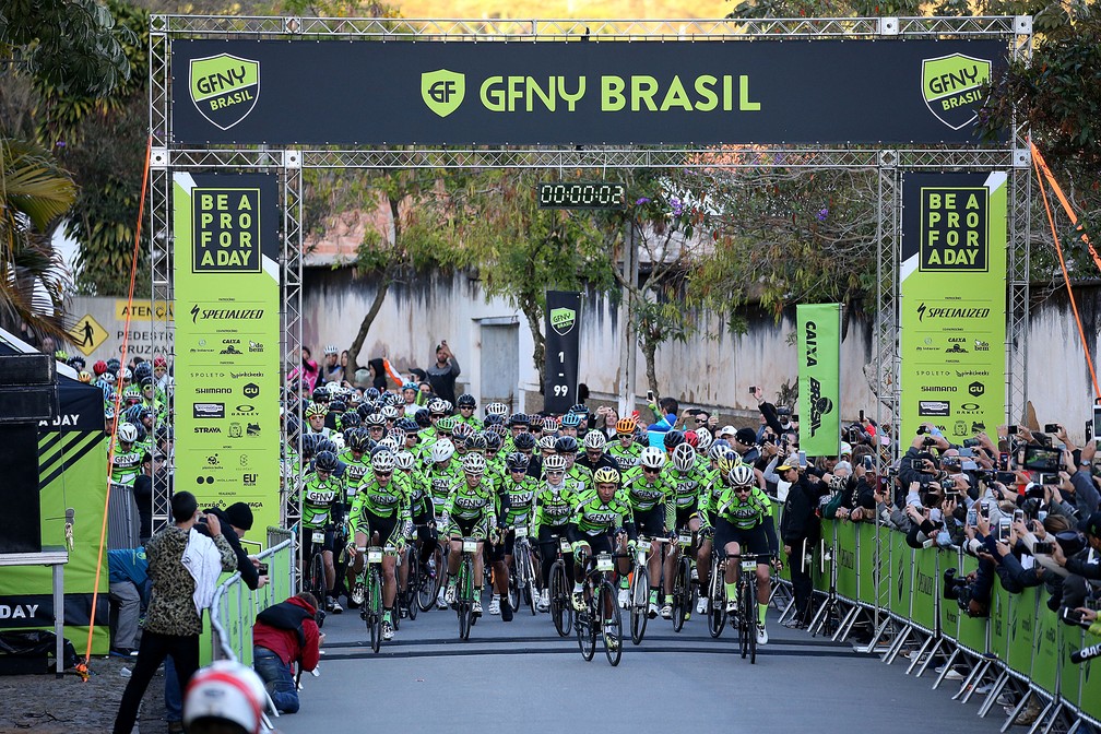 13°C e céu azul para largada às 7h do domingo (06/08),   (Foto: Ivo Gonzalez)