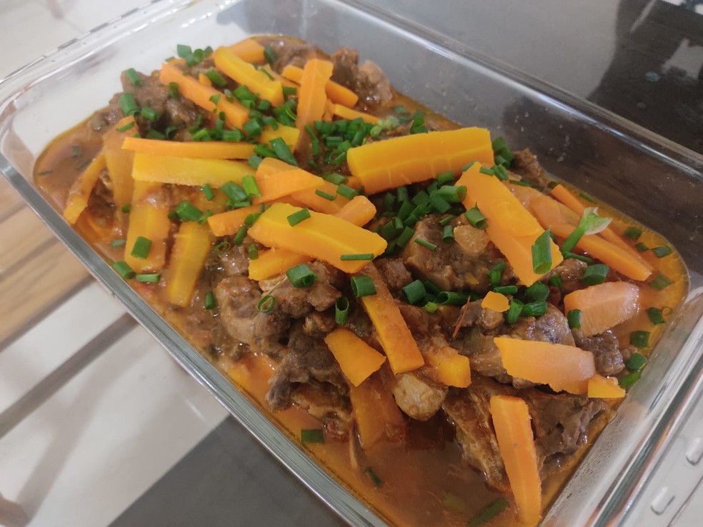 Rabada com Arroz ao Alho e Purê de Batata — Foto: Aline Costa/TV Fronteira