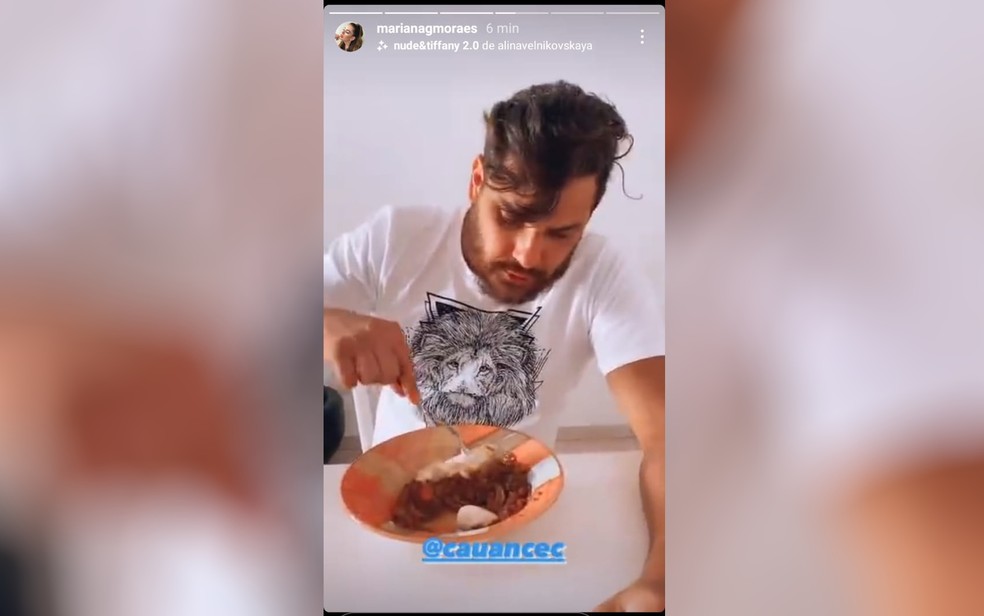 Cauan Máximo almoça logo após sair de hospital  — Foto: Reprodução/Instagram