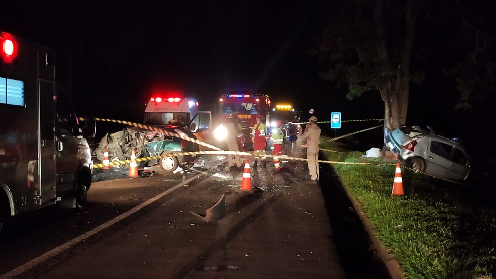 Três pessoas morreram, e três ficaram feridas — Foto:  Reginaldo Tinti/Anuncifacil.com