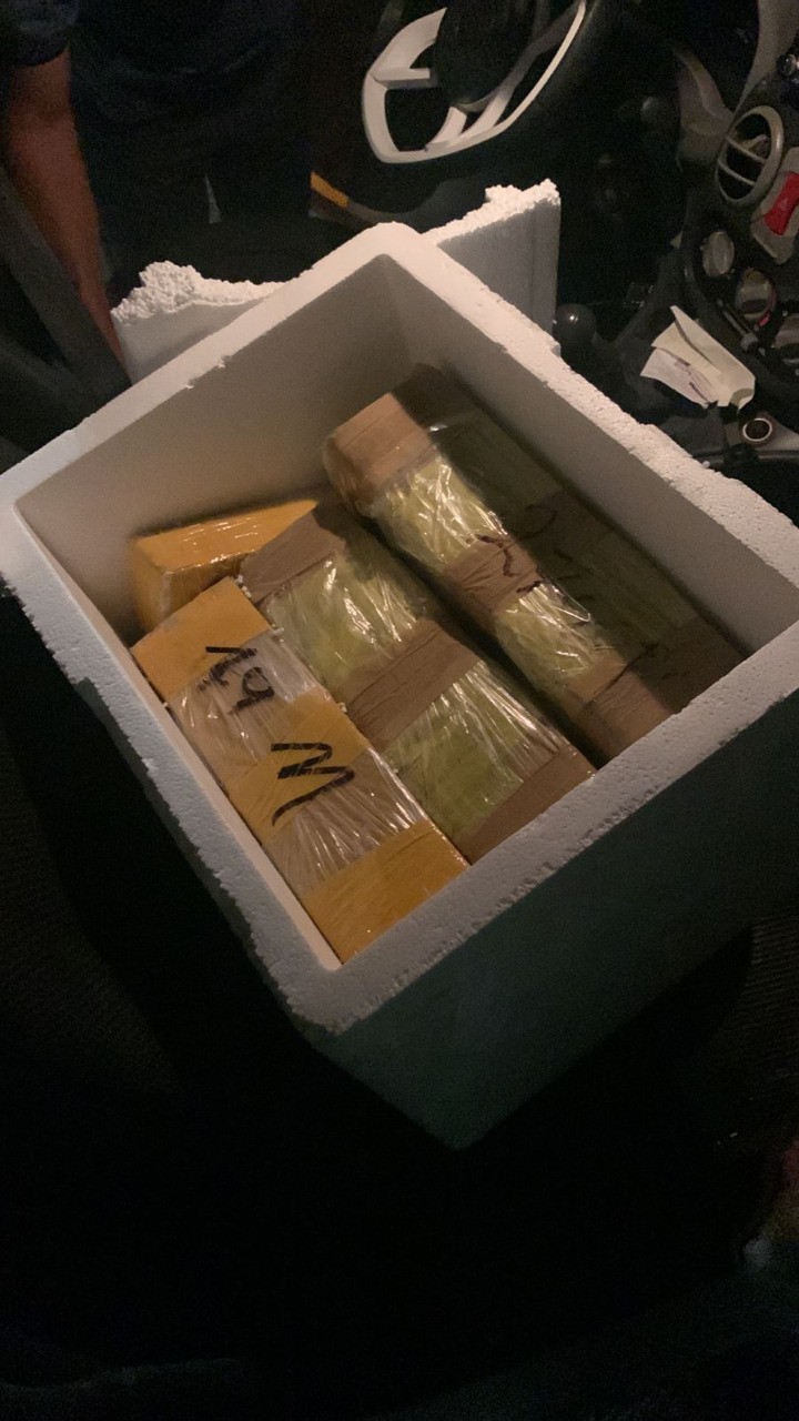 Homem é preso com 134 quilos de maconha em caixas de isopor em apartamento no Recife