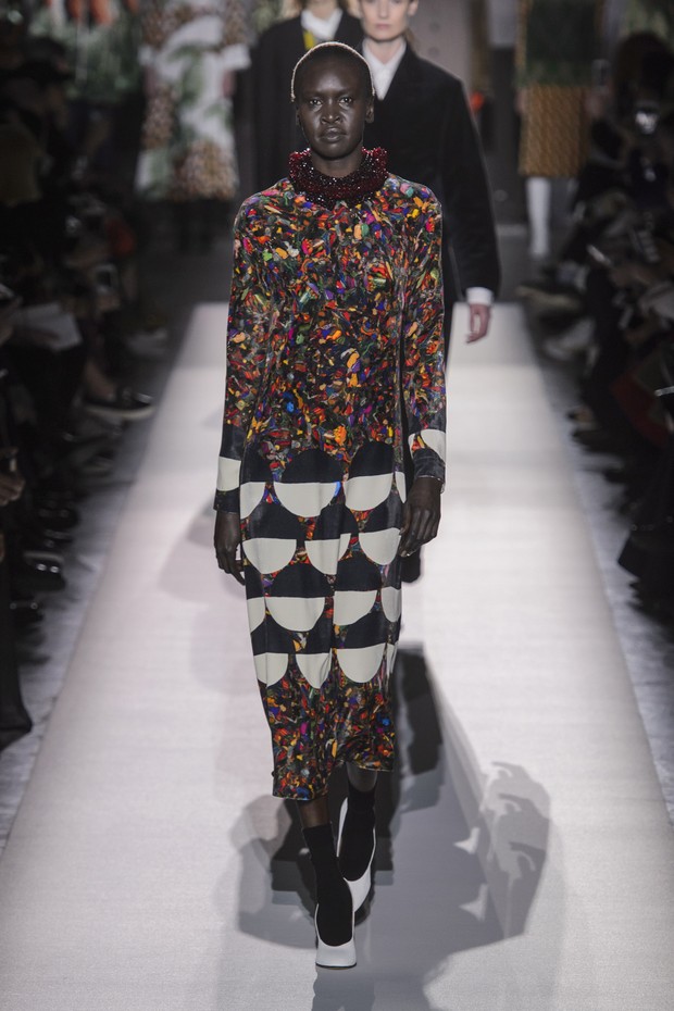 #SuzyPFW: Dries Van Noten’s 100 Fashion Shows - Vogue | en