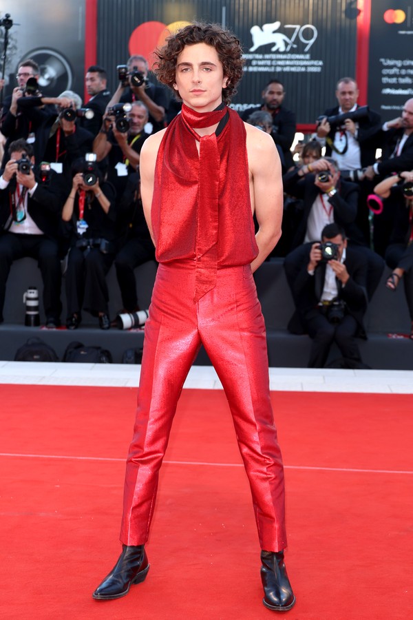 VENICE, ITALY - SEPTEMBER 02: Timothee Chalamet attends the "Bones And All" red carpet at the 79th Venice International Film Festival on September 02, 2022 in Venice, Italy. (Photo by Daniele Venturelli/WireImage) (Foto: WireImage)