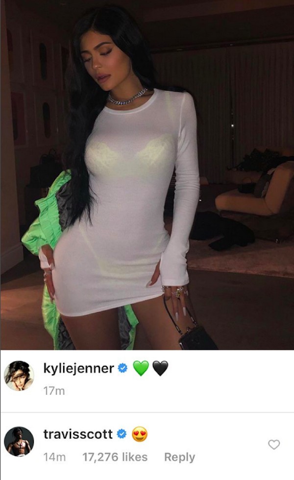 A foto compartilhada por Kylie Jenner e o comentário feito pelo namorado dela, o rapper Travis Scott (Foto: Instagram)