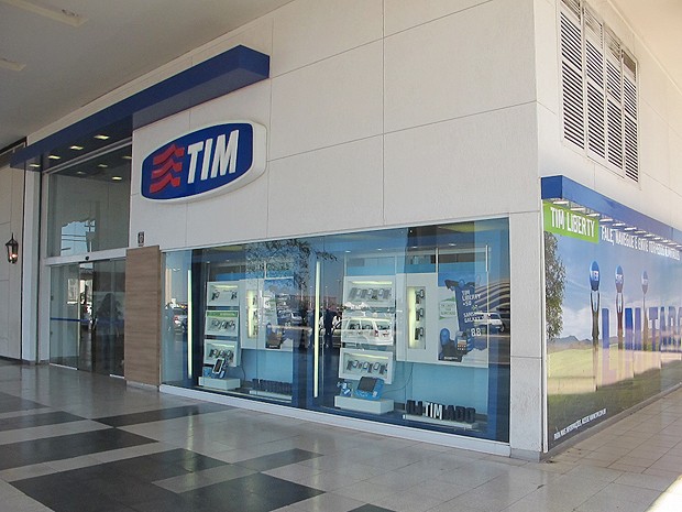 Loja da operadora de celular TIM em um shopping em Brasília (Foto: Rafaela Céo/G1)