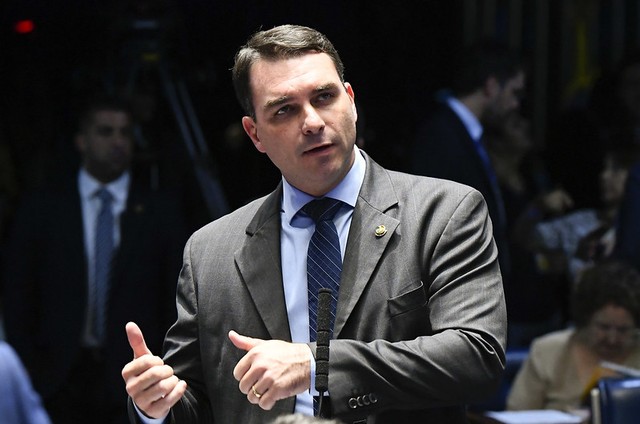 Tribunal impõe derrota a Flávio Bolsonaro em inquérito eleitoral sobre lavagem | Bela Megale - Vimarsana News