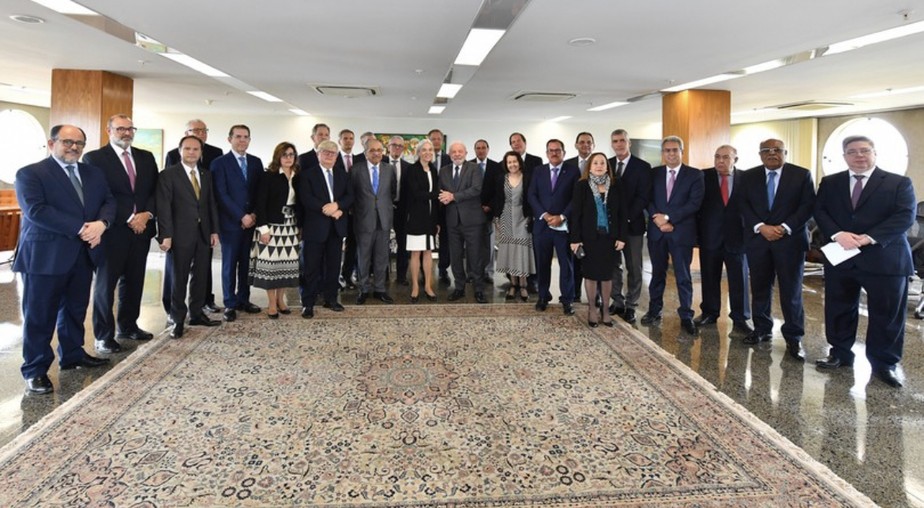 Lula se reuniu com ministros do STJ