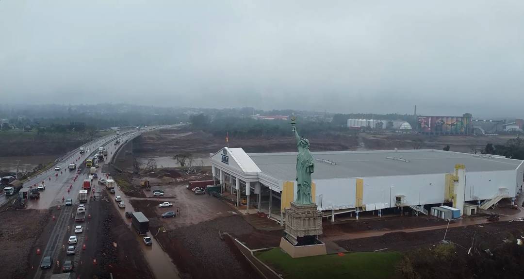 Loja da Havan após dias de enchente