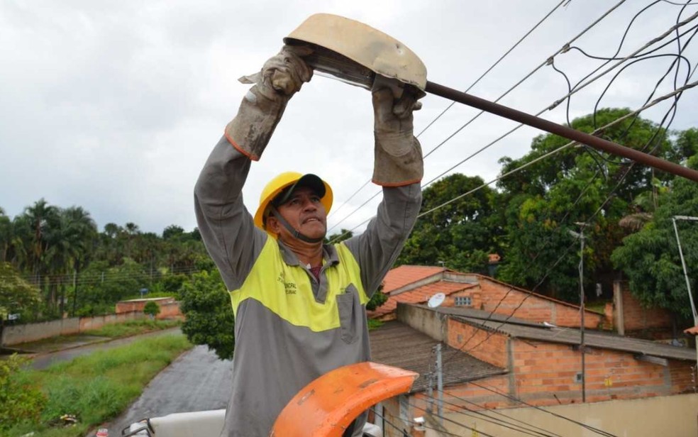 Prefeitura em Ação intensifica manutenção de bairros de Aparecida de Goiânia Goiás — Foto: Divulgação/Prefeitura de Aparecida de Goiânia