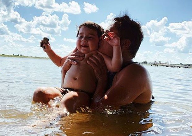 Leonardo e o netinho Noah (Foto: Reprodução/Instagram)