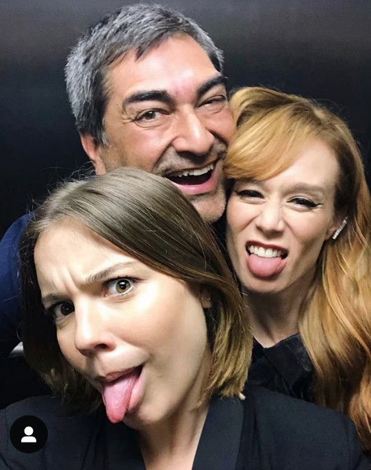 Alice Wegmann faz selfie com Ximenes e Zeca Camargo no elevador (Foto: Reprodução/Instagram)