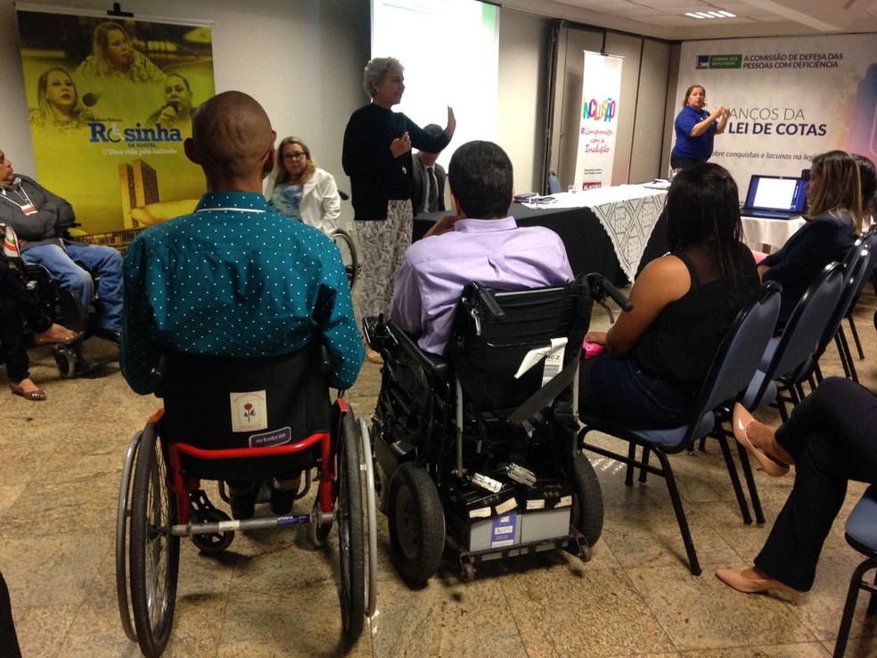 Resultado de imagem para Pesquisa confirma que pessoa com deficiência sofre preconceito no trabalho – Parte ll