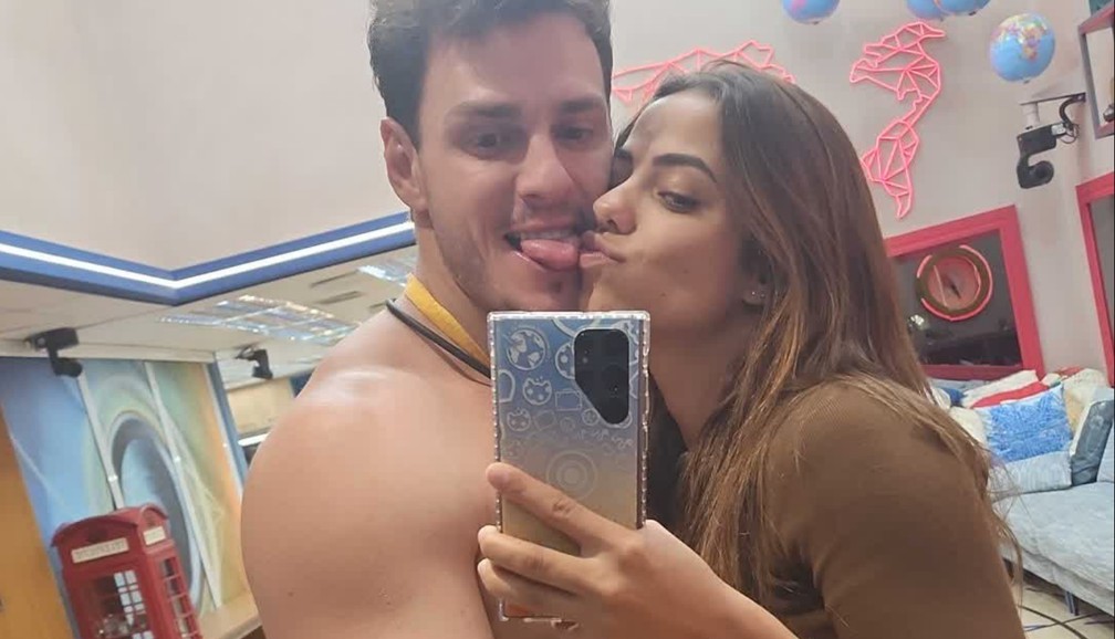 Key e Gustavo no Feed BBB  — Foto: Globo