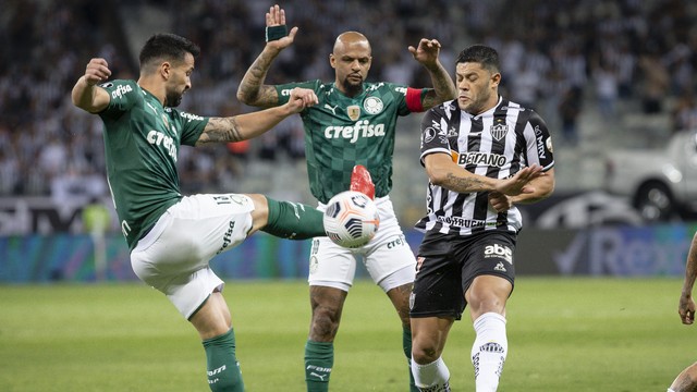 Luan, Felipe Melo e Hulk em Atlético-MG x Palmeiras