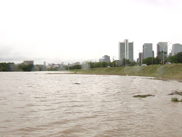 G1 Nível Do Guaíba Começa A Baixar E Prefeitura Abre Uma Das Comportas Notícias Em Rio 