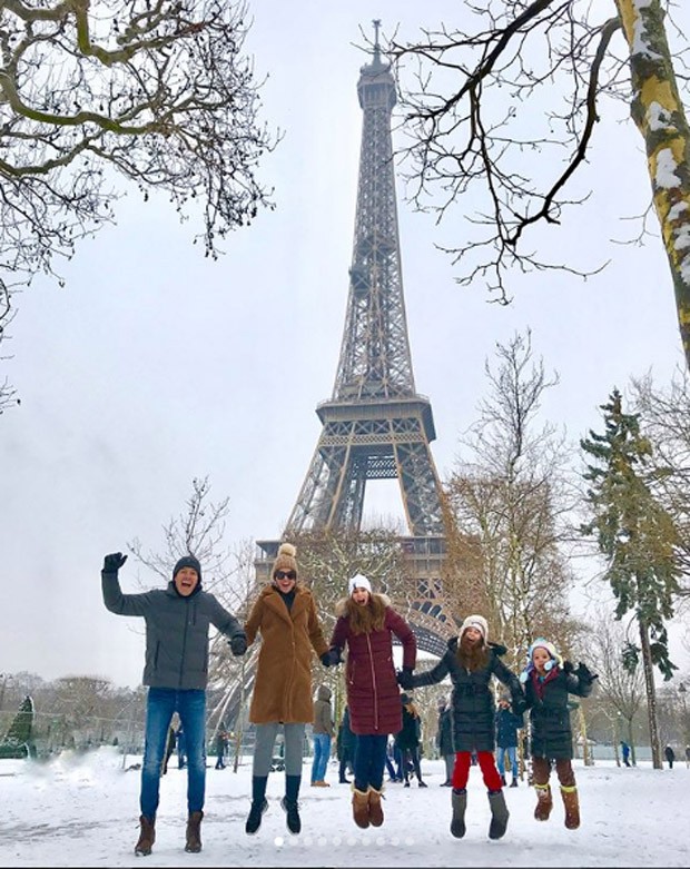 Rodrigo Faro, Vera Viel e as filhas Helena, Clara e Maria (Foto: reprodução / Instagram)