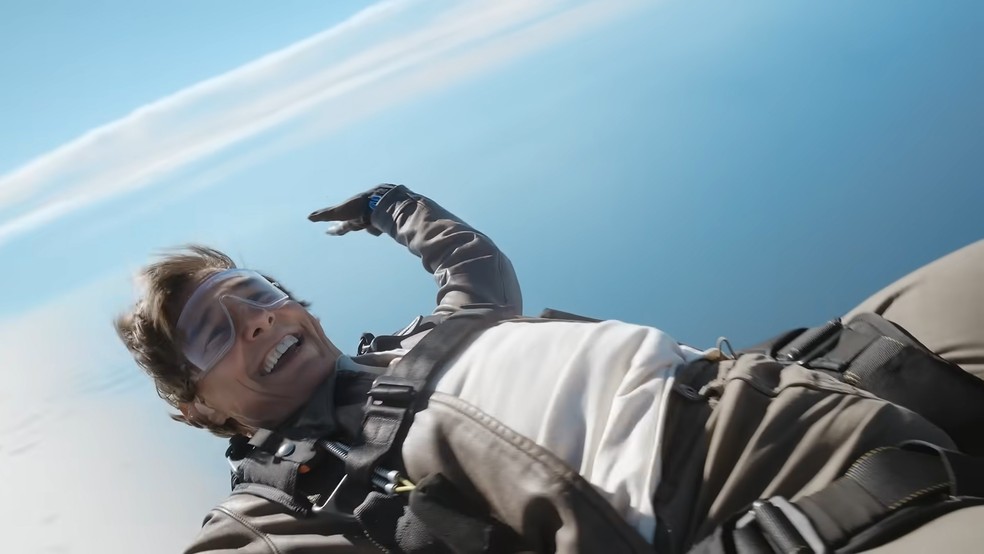 Tom Cruise pulou de aeronave em vídeo de agradecimento do ator pelo sucesso de Top Gun: Maverick (2022) — Foto: reprodução
