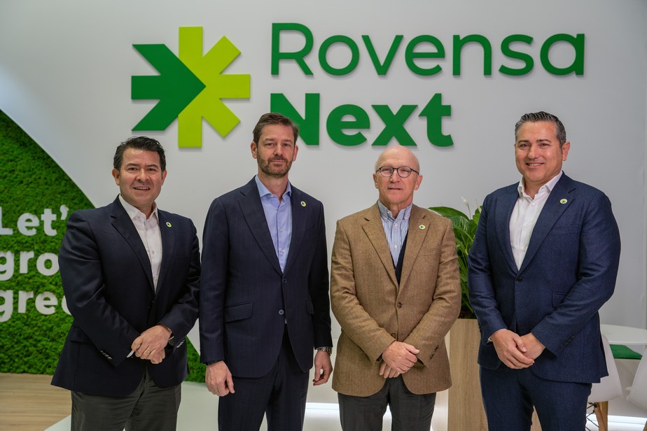 Executivos do Grupo Rovensa durante o anúncio da nova unidade global, em Berlim. De paletó claro, o CEO Eric van Innis