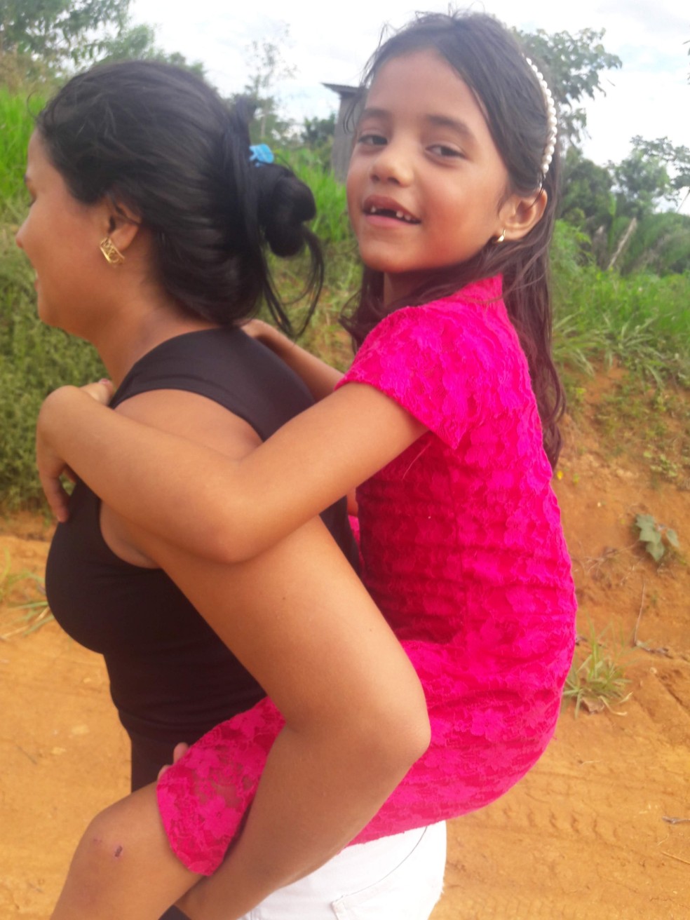 Meninas de 9 anos era o xodó da avó e da tia  — Foto: Arquivo pessoal 