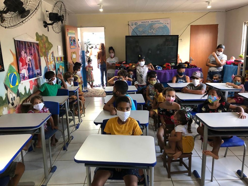 Escolinha da Dona Boneca atende crian�as de comunidade em Jo�o Pessoa em tempo integral � Foto: Arquivo Pessoal / Igor Elias