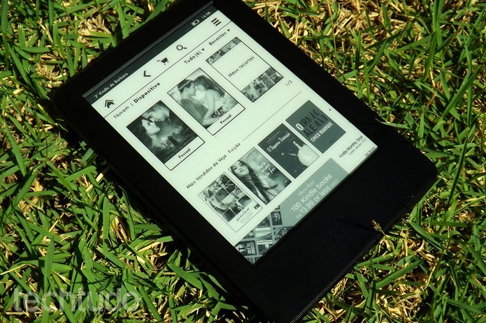 Os dois modelos Kindle oferecem tela de 6 polegadas (Foto: Barbara Mannara/TechTudo)