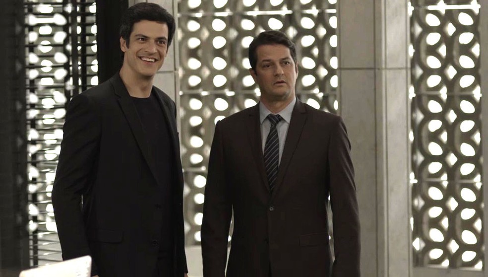 Eric e Malagueta não poupam elogios à Maria Pia (Foto: TV Globo)