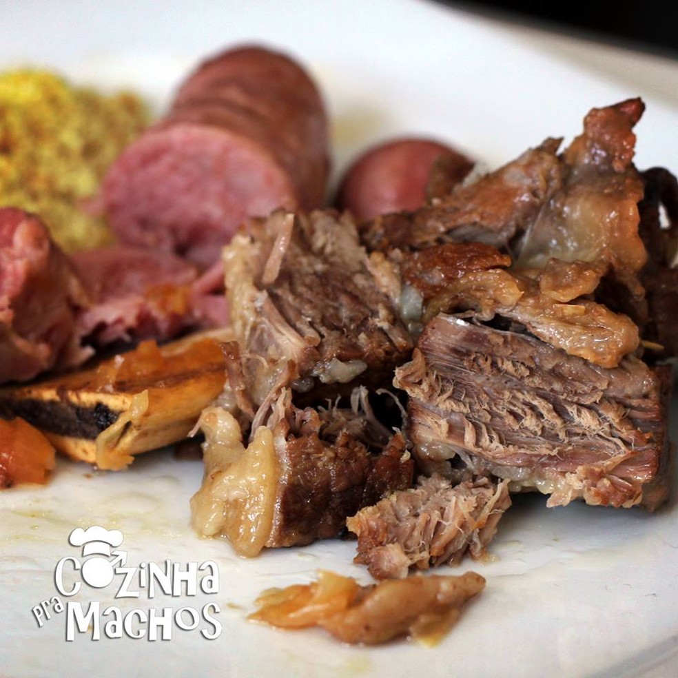 Costela Com Linguica Na Pressao Receitas Receitas Coloque os pedaços de costela na panela de pressão com a parte dos ossos voltada para baixo. costela com linguica na pressao