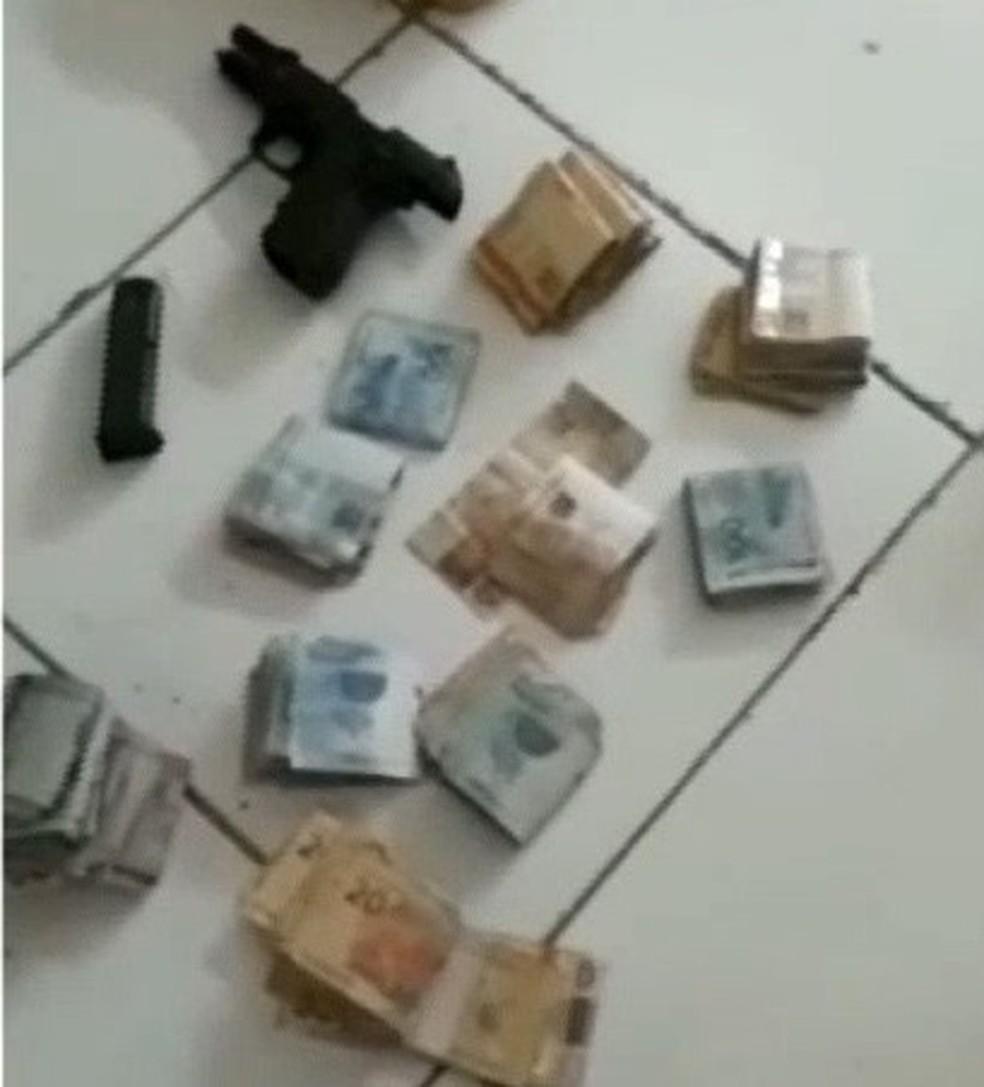Investigado tenta subornar policial com R$ 10 mil e arma de fogo — Foto: Reprodução