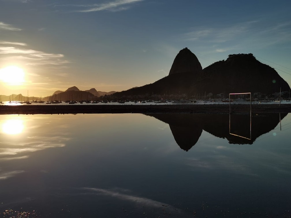 Neste domingo (21), o sol aparece desde cedo e a temperatura varia bastante no Rio — Foto: Marcos Serra Lima/ G1