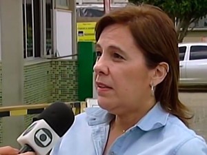 Maria Tereza Barce diz que pessoas picadas precisam procurar médico imediatamente (Foto: Reprodução/TV Sudoeste)