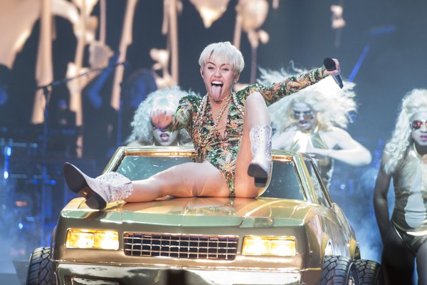 Miley Cyrus em sua apresentação polêmica no VMA 2013 (Foto: Getty Images)
