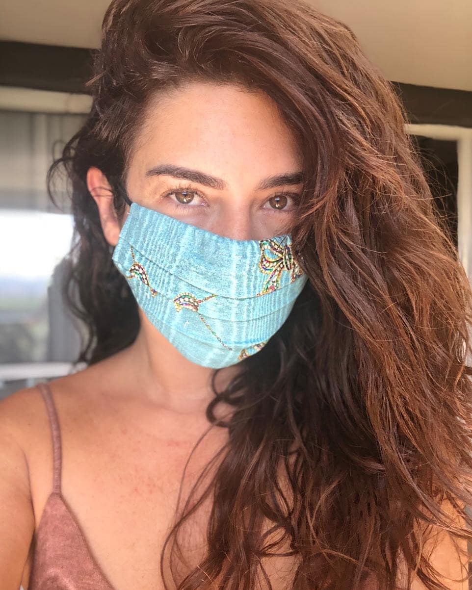 Fernanda Paes Leme usa máscara customizada The Paradise  (Foto: Reprodução/Instagram)