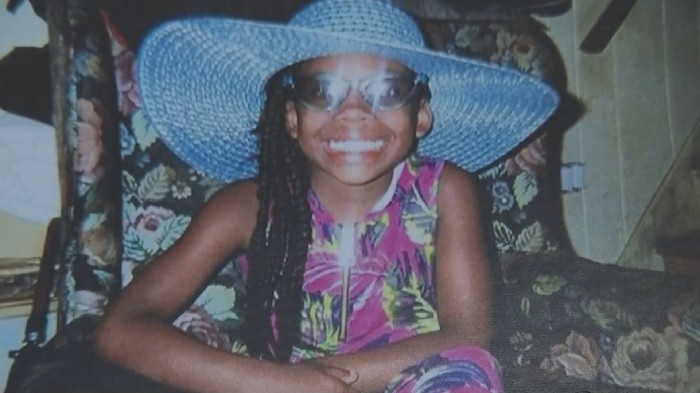  Menina de 10 anos morre após fazer desafio encontrado no TikTok  (Foto: Reprodução CBS )