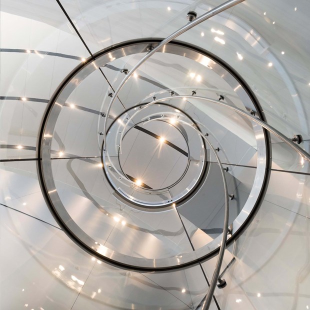 Teatro Steve Jobs tem elevador de vidro e auditório subterrâneo (Foto: Divulgação )