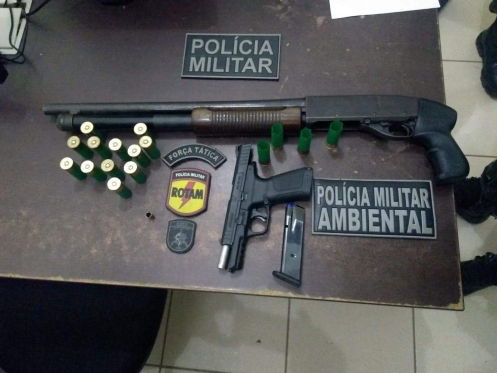 Homem E Levado A Delegacia Ao Ser Encontrado Com Armas Apos Tiroteio Em Rio Branco Acre G1