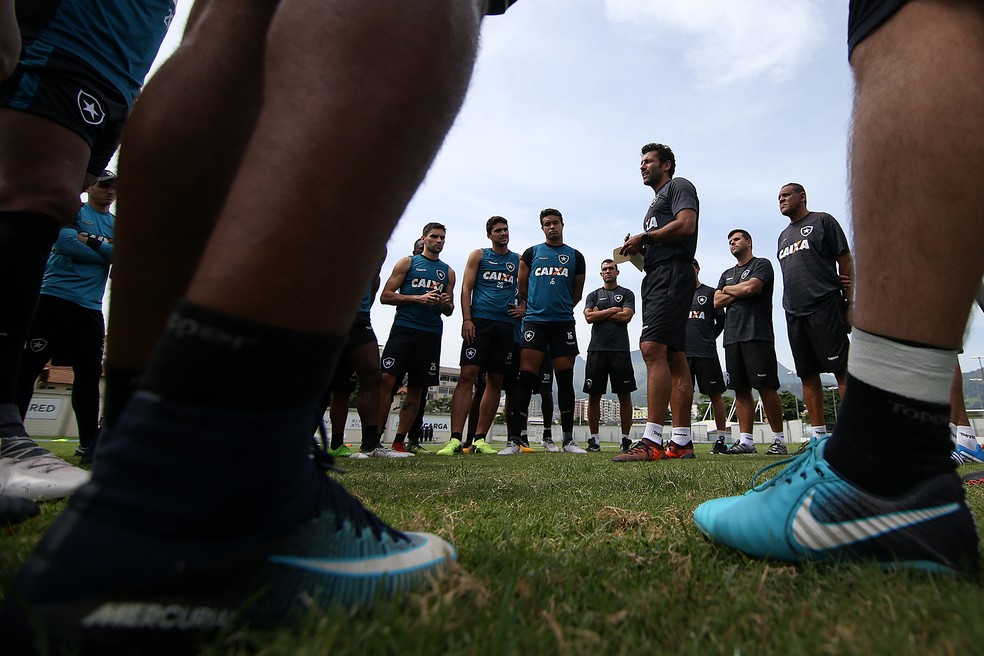 Valentim tem sÃ³ dois meses de Botafogo e chegou Ã  final do Carioca (Foto: Vitor Silva/SSPress/Botafogo)