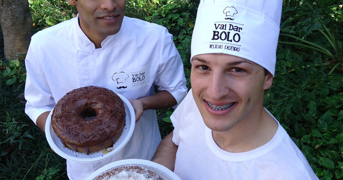 BOLOS DA VOVÓ. Veja como ela ganha muito dinheiro…