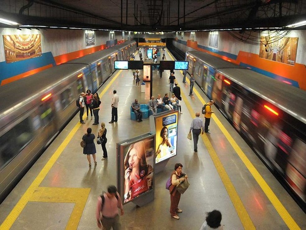 Metrô do Rio, que precisa de 800 mil passageiros/dia para operar, tem circulado com apenas 250 mil passageiros/dia — Foto: Reprodução/TV Globo