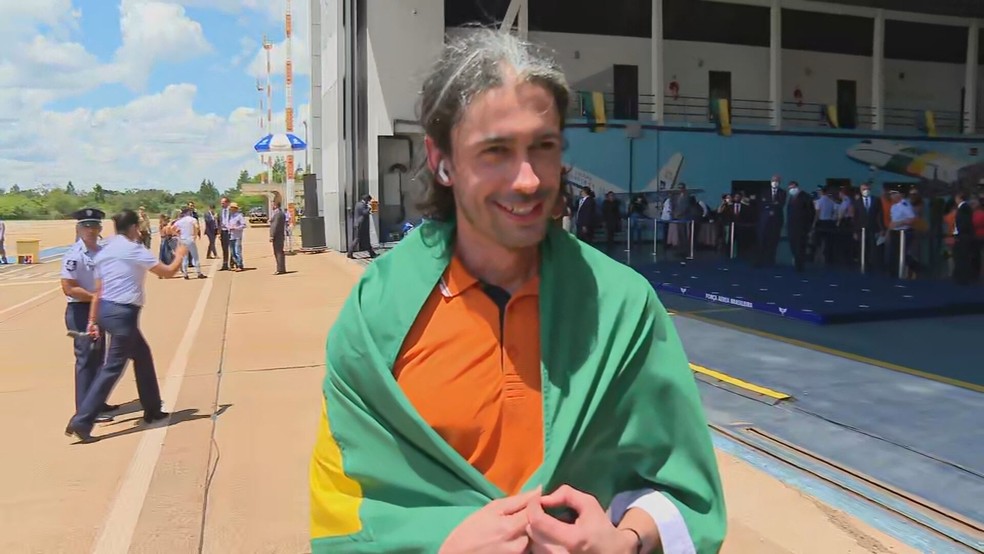 Rony de Moura é um dos brasileiros refugiados da Ucrânia, que chegaram à Brasília nesta quinta-feira (10) — Foto: TV Globo/Reprodução