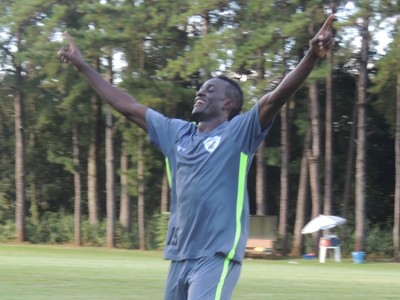 Londrina inicia venda de ingressos para amistoso com o Cruzeiro, no Café