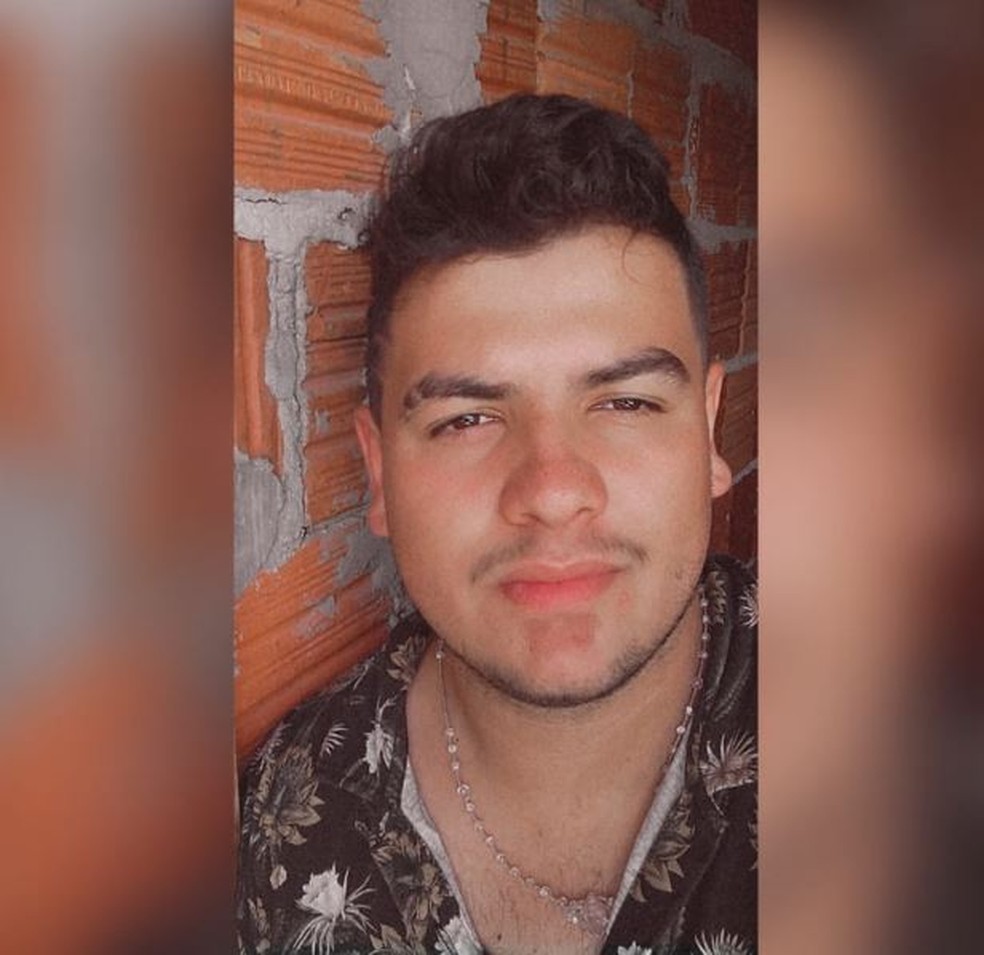 Dionei tinha 22 anos e era natural de Joinville (SC) — Foto: Redes Sociais/ Reprodução 