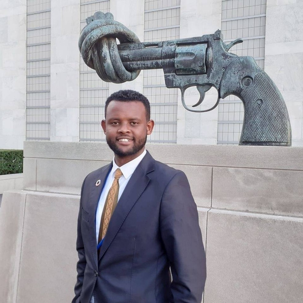 Yared Abera esteve na COP26 lutando por recursos para a adaptação climática dos países em desenvolvimento — Foto: Yared Abera / Facebook / Reprodução