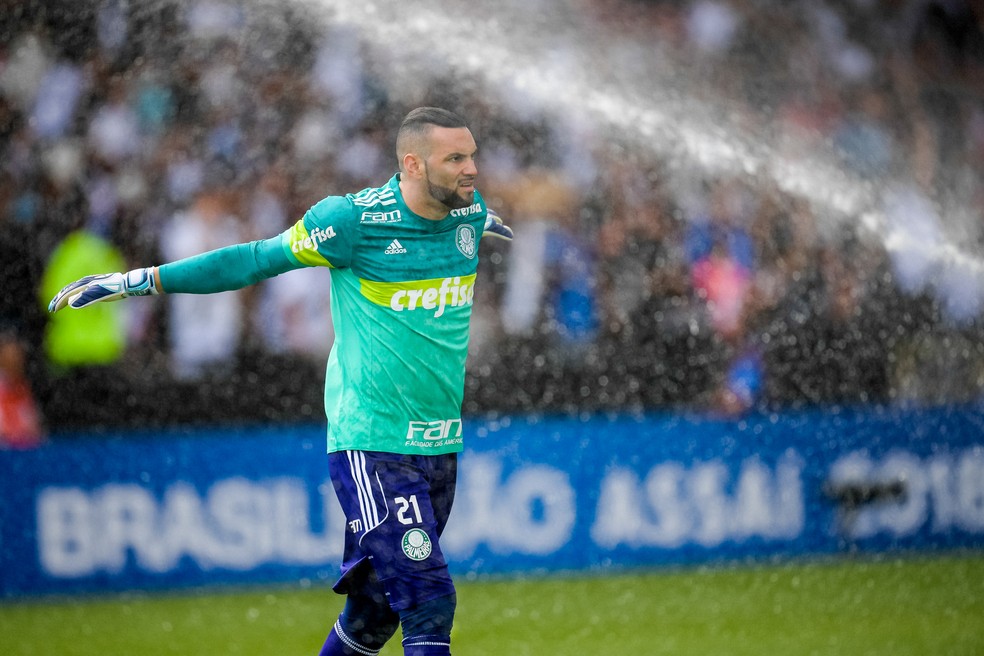 No Acre, Weverton relembra início difícil no futebol e ...