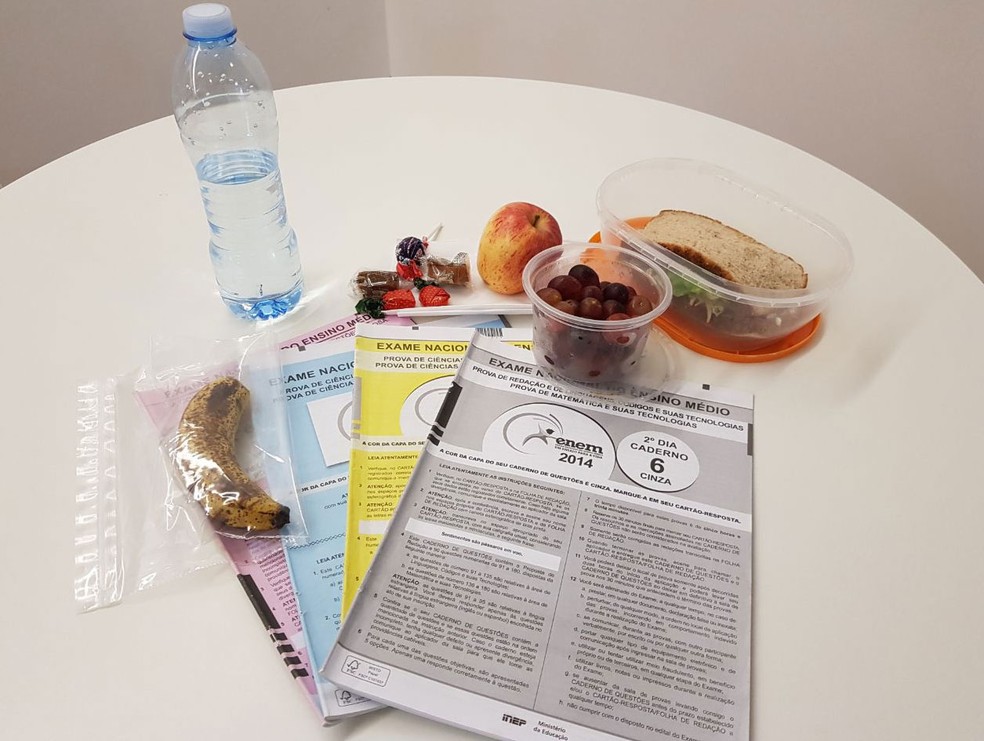 Enem 2017: frutas, água e sanduíches em potes transparentes são permitidos na prova (Foto: Luiza Tenente/G1)