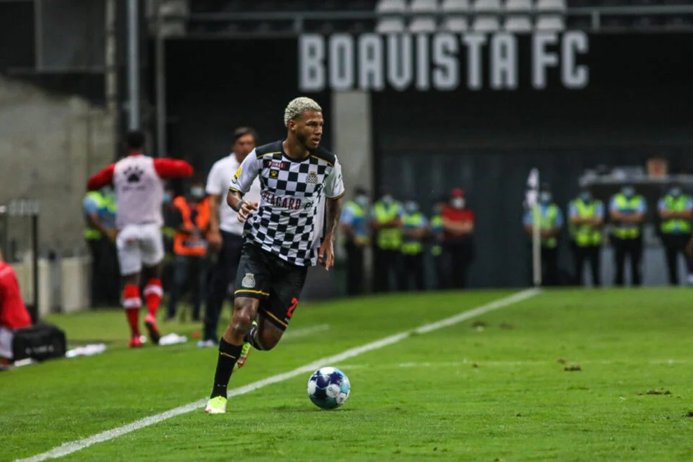 Nathan Santos foi revelado pelo Vasco e está no Boavista, de Portugal — Foto: Divulgação/Boavista
