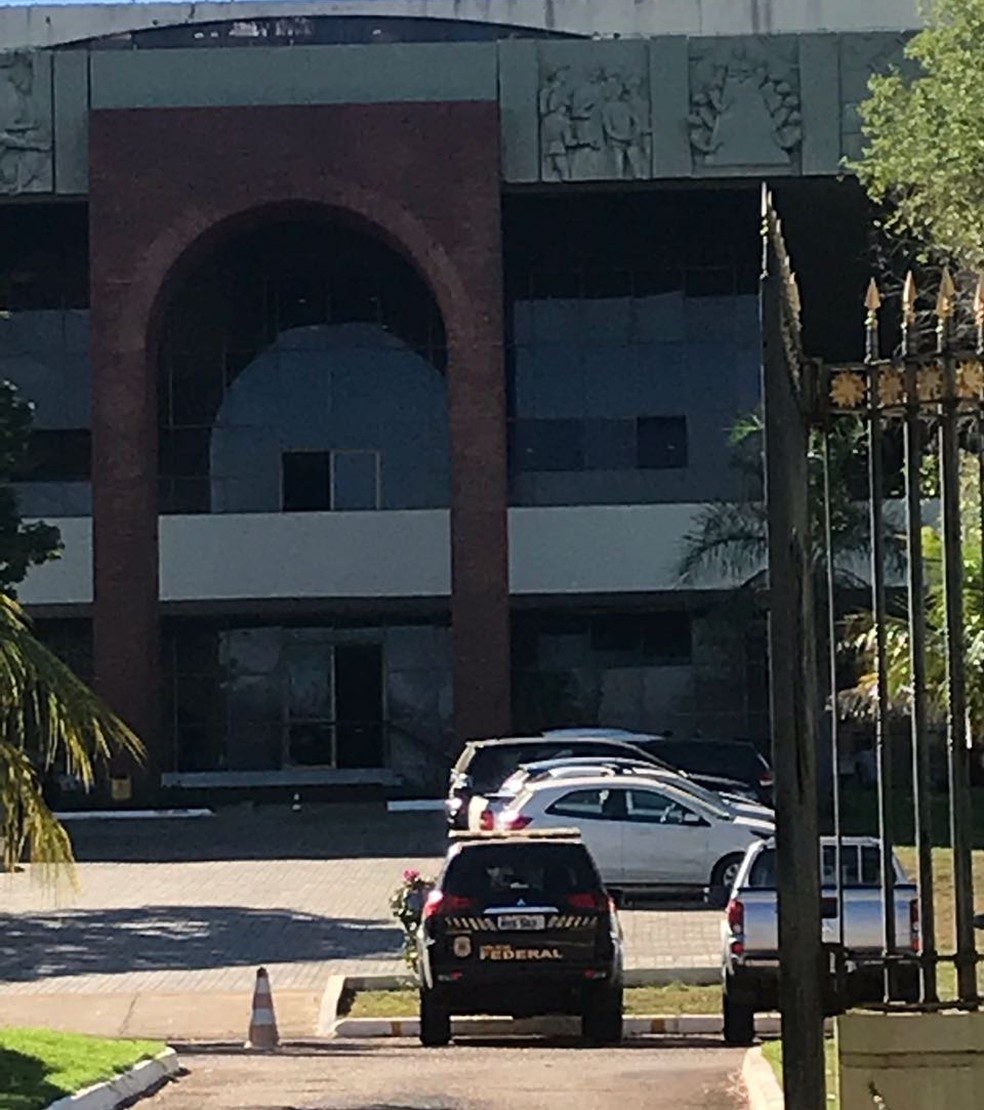 Mandados de busca estão sendo cumpridos no Palácio Araguaia (Foto: Divulgação)