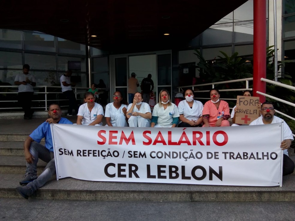 Trabalhadores do CER Leblon estÃ£o entre os que protestaram nesta segunda â Foto: ReproduÃ§Ã£o/Redes Sociais